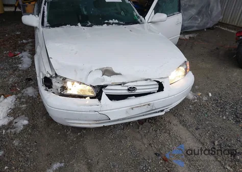 1999 Toyota Camry Le z USA, uszkodzony, nr VIN 4T1BG22K4XU920498